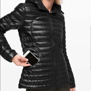 Lululemon Black Shiny 4 Jacket Coat Down Puffer Pack it